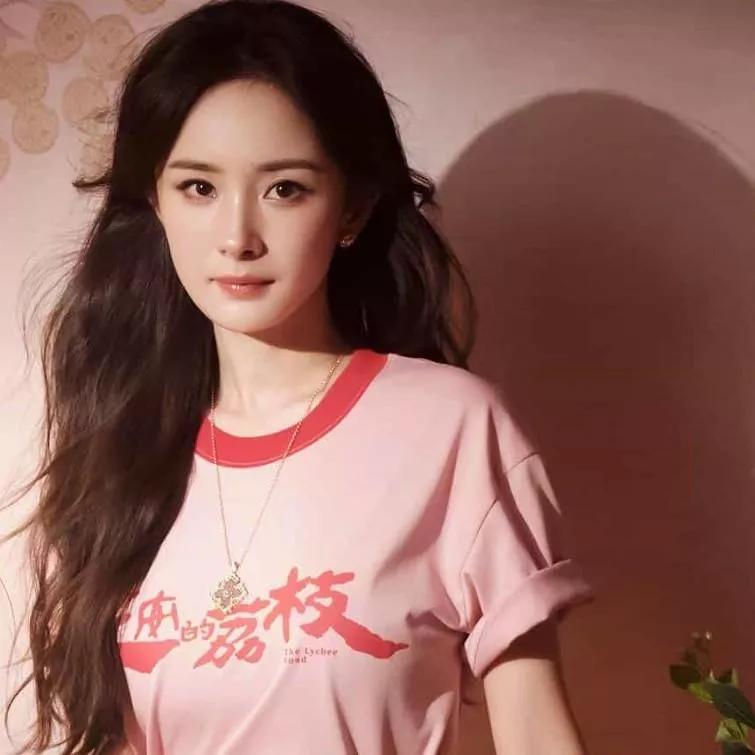 温柔甜美少女，粉色T恤尽显可爱！💕✨