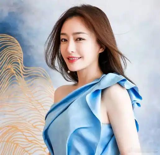 秦岚从还珠一路走到现在，真是越来越有范儿，演技依旧稳稳在线！ ​​​