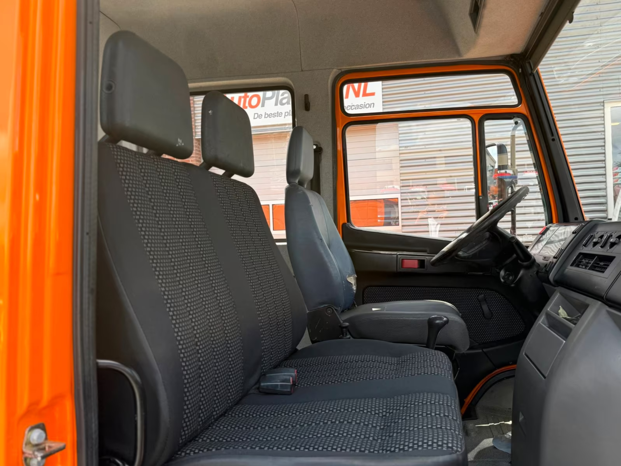 特殊车辆 Mercedes-Benz Vario 813D，成色这么新这么干净的