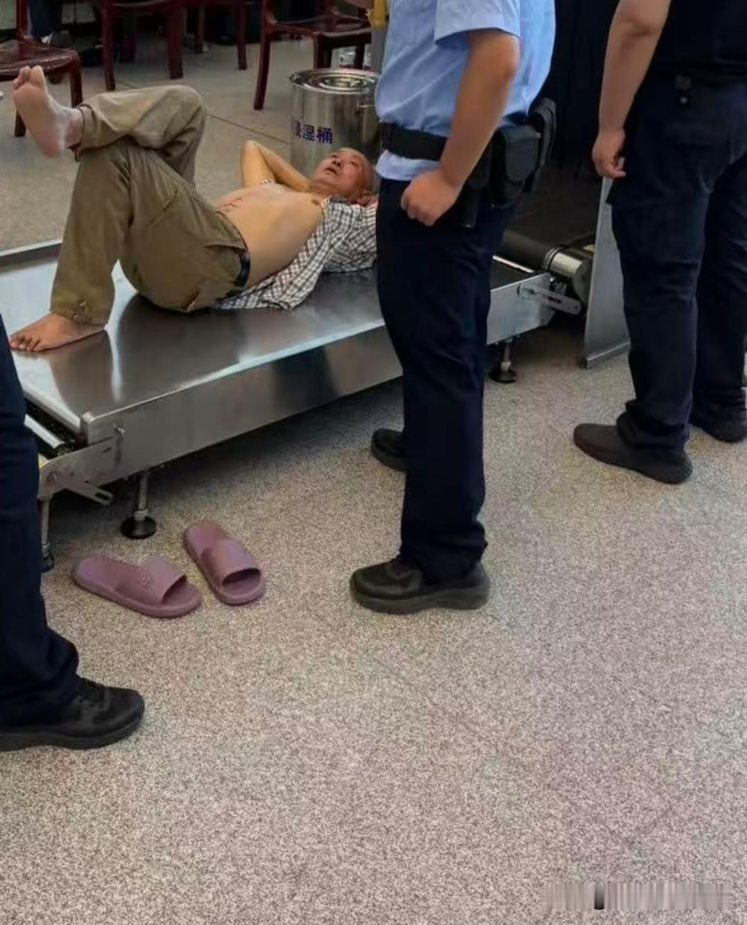 如果跟大爷说 :这个辐射可以让他减寿十年 不知道他会不会起来？