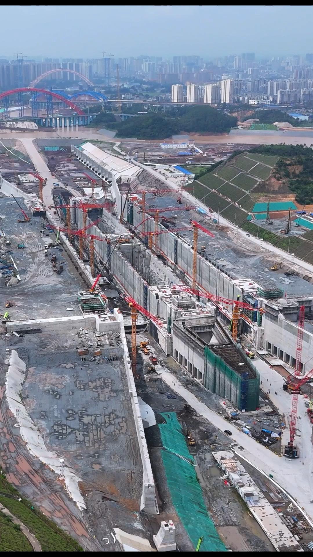 你认为平陆运河建设最难的是什么?严格来说运河施工的难度相对水利建设要低的多，造成