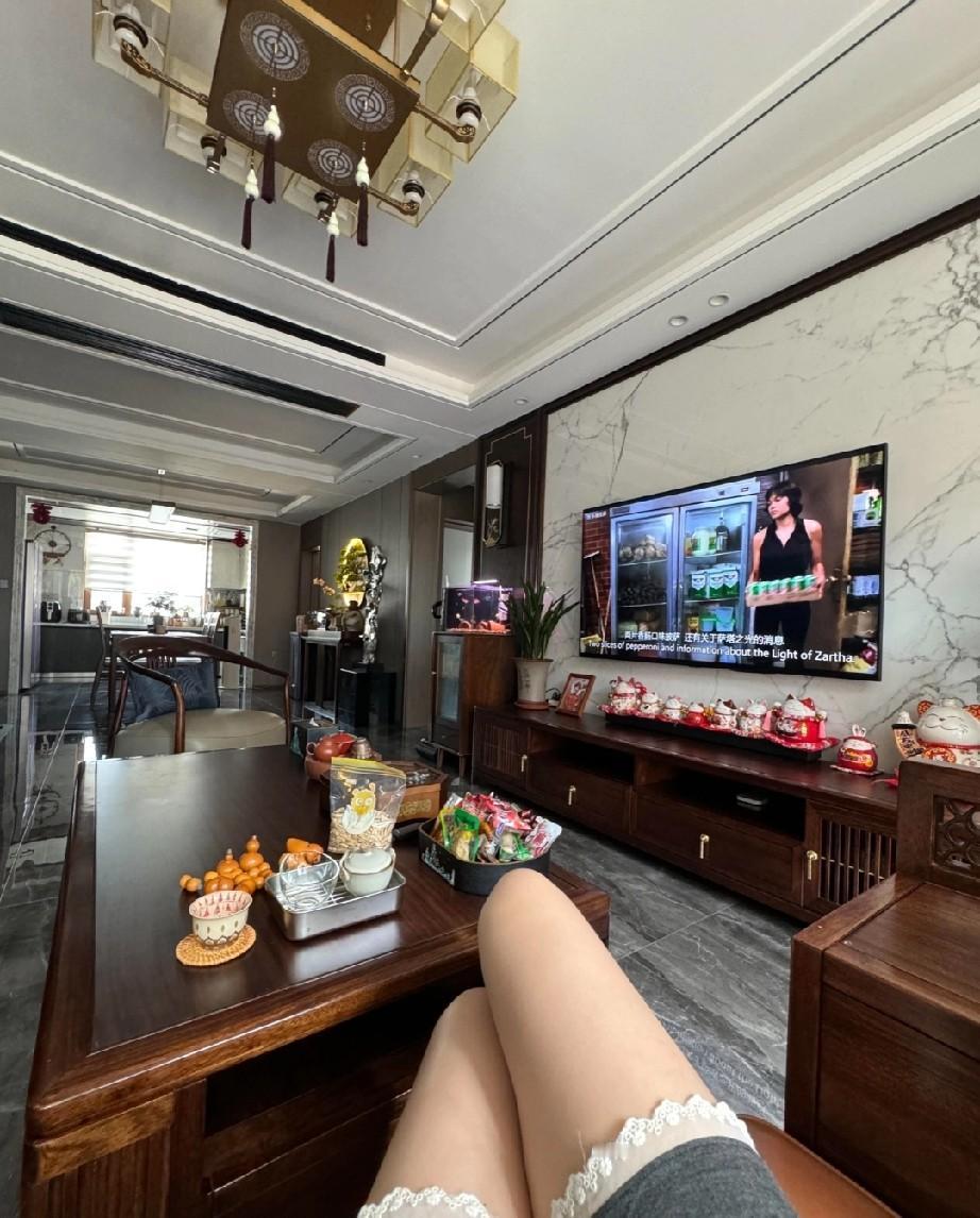 堂姐最有钱，

家族却却从不说话，

她到底在想啥？

我妈昨天又念叨：“你堂姐