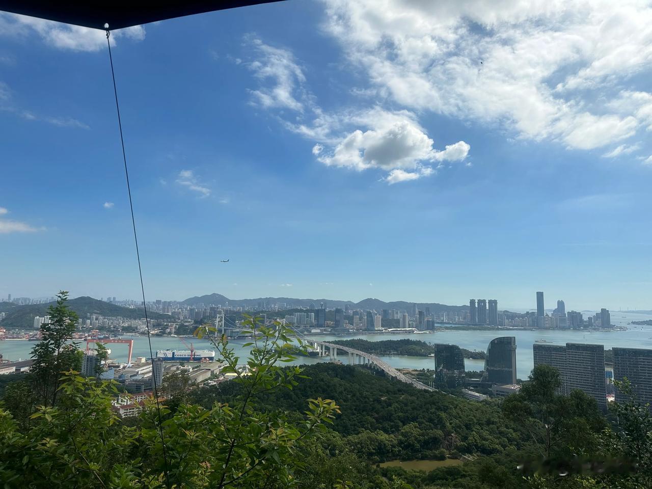 厦门爬山好去处，海沧大屏山！可以爬到山顶泡茶观景！俯瞰厦门岛，观海沧大桥！

周