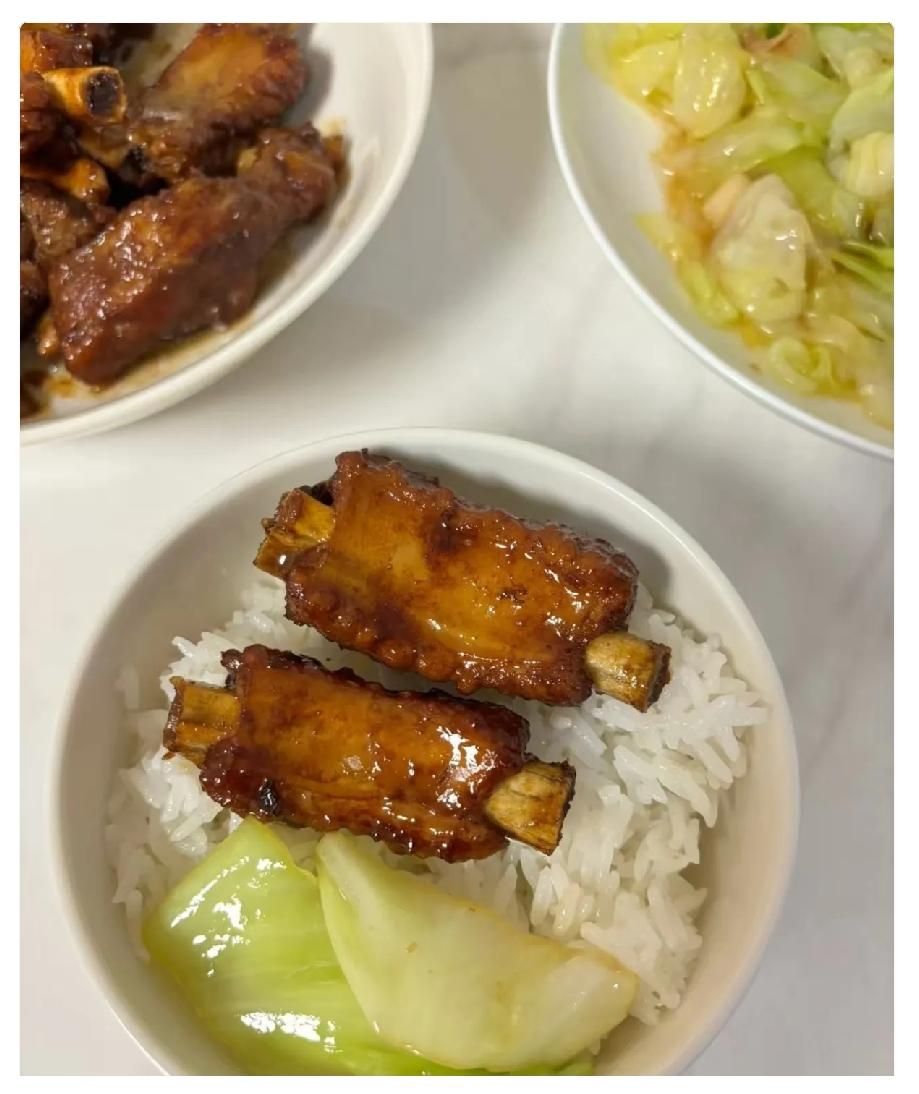 身边总有人劝我，女人得学会富养自己，可我这日子过得，简直就是“苦行僧”模式。
