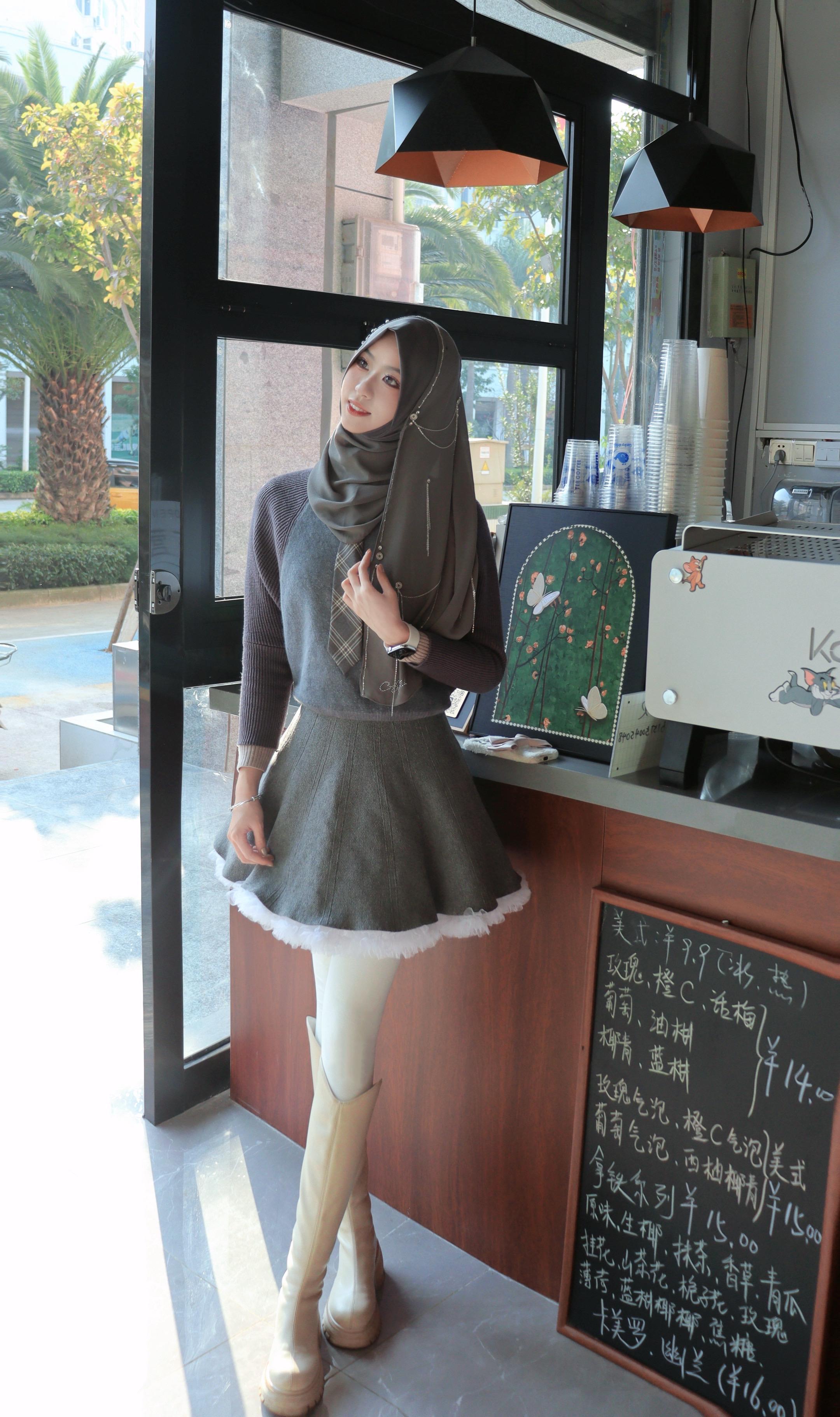 屁话很多的一瓶人类小样🩶🤍🖤   🎀