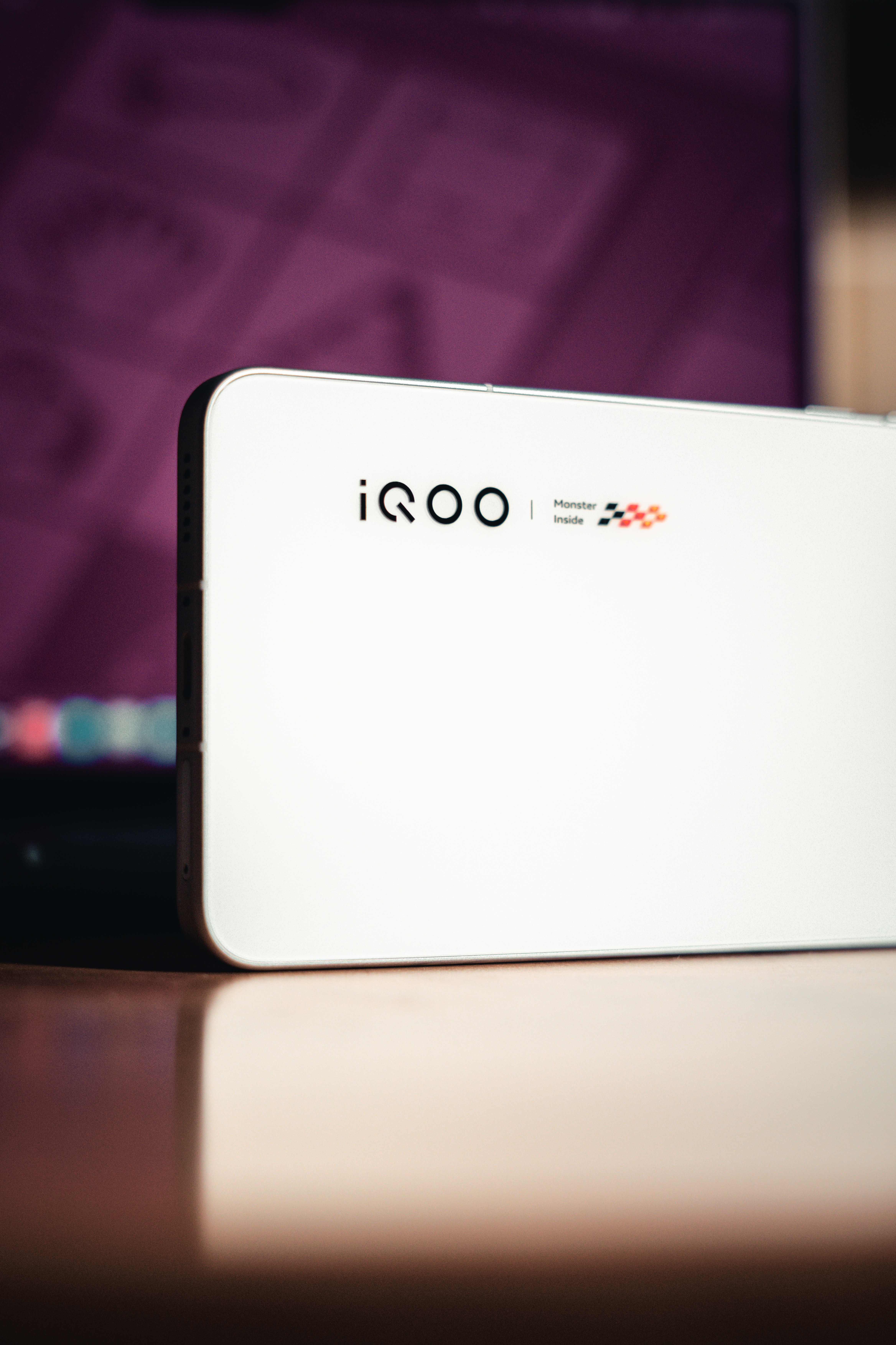 「iQOO 15T图赏」各方面都跟均衡的一部手机最令我印象深刻的是这块2K屏显示