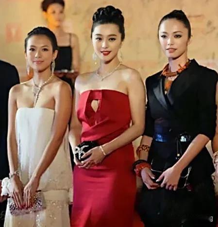 说好了，不谈长相
他们三个谁的演技好？
#女演员对比#