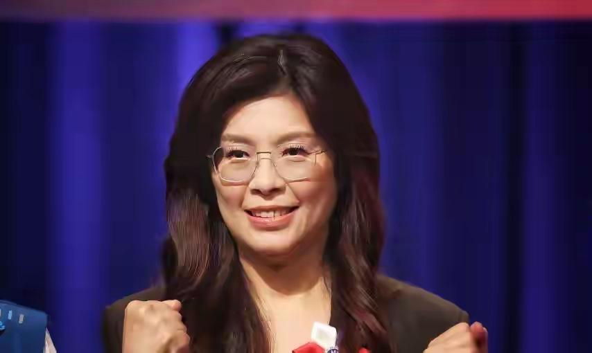 如果军购案不如郑丽文所愿，郑丽文被迫下台辞去囯民党主席，会不会自行脱党，联手季麟