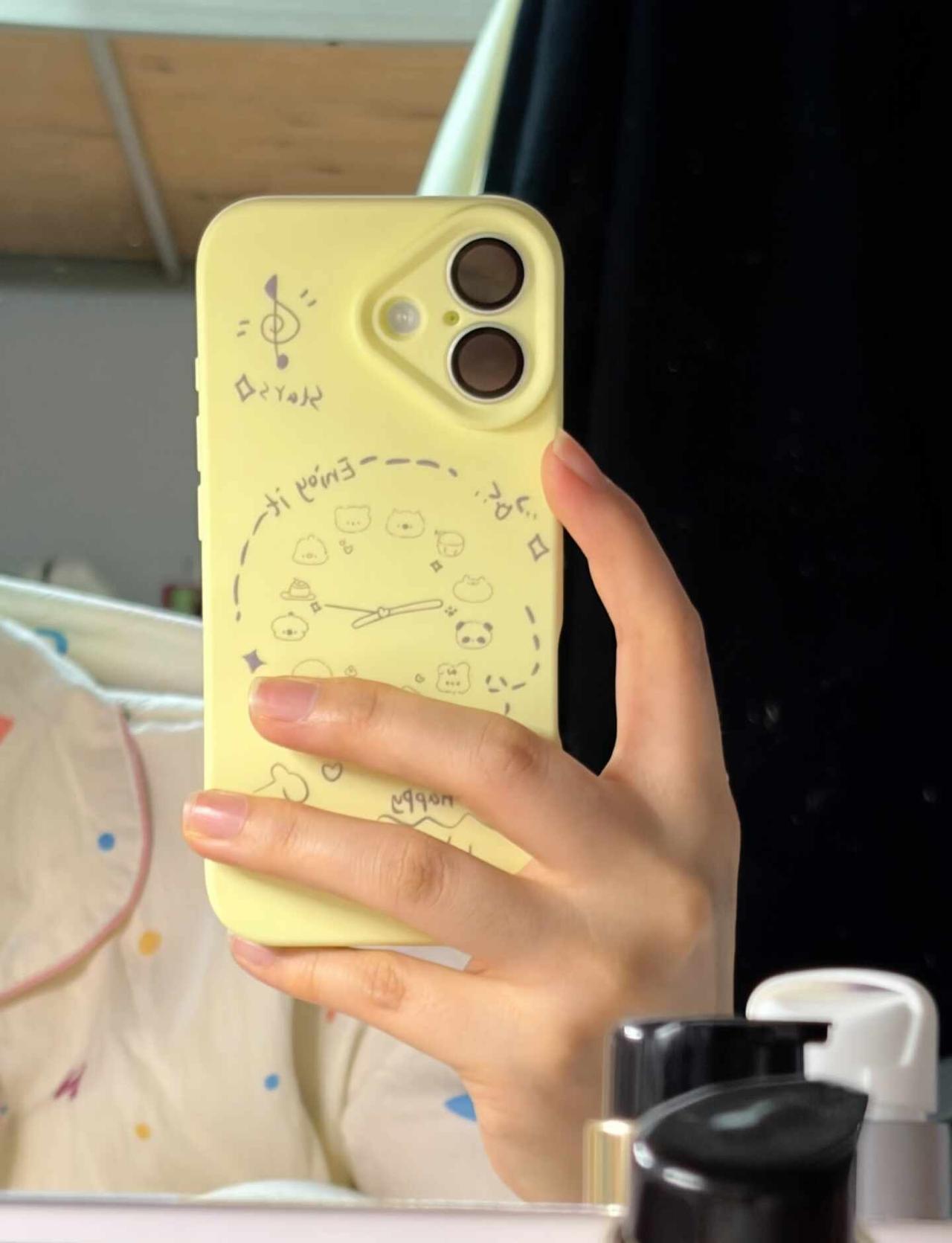 苹果17你美
等等党最失败的一集，早知道你拍照这么好看，就不等这么久了。ipho