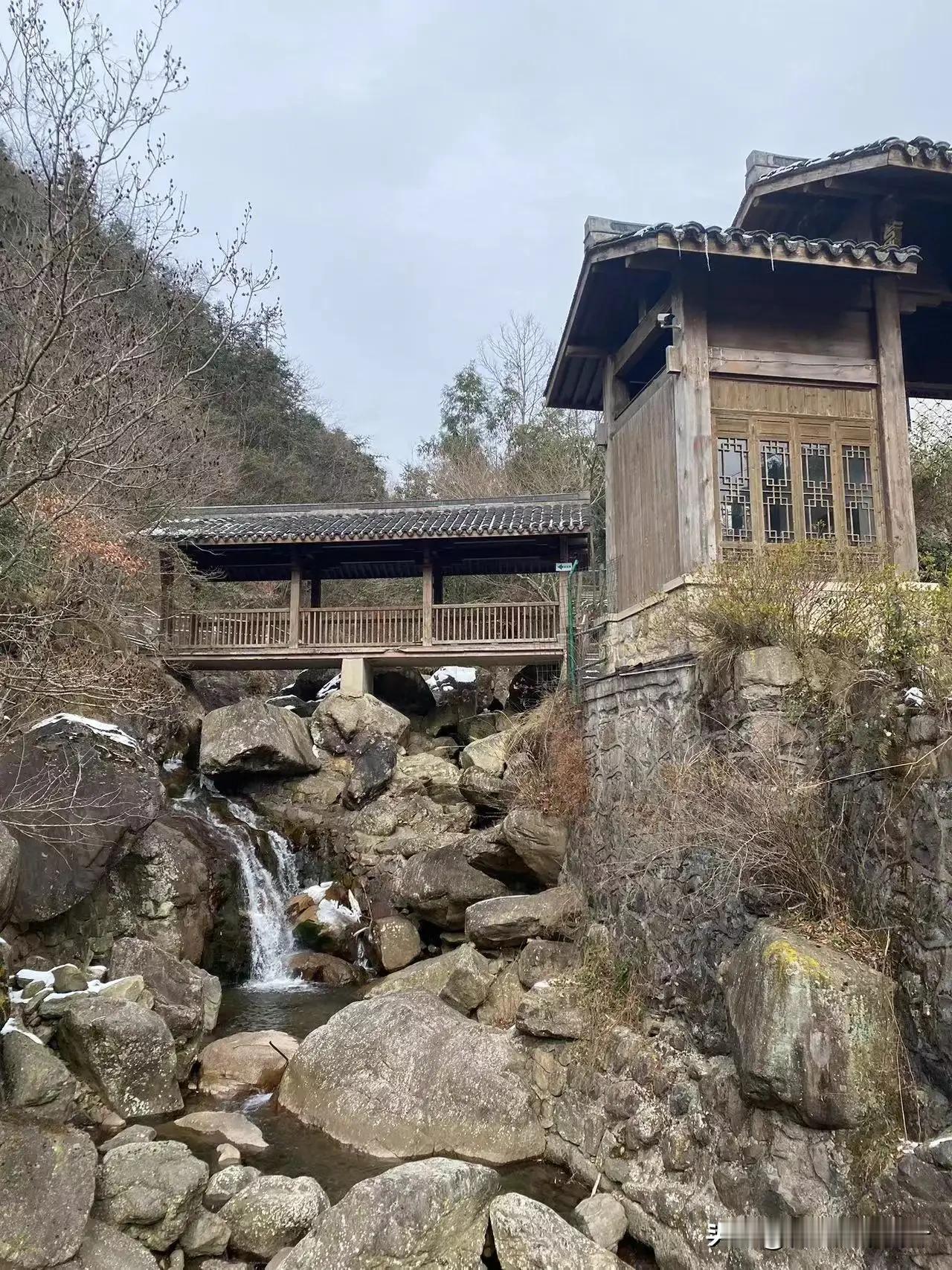 早上好！你可以在所有的时间欺骗一部分人，也可以在一段时间欺骗所有的人，但你不可能