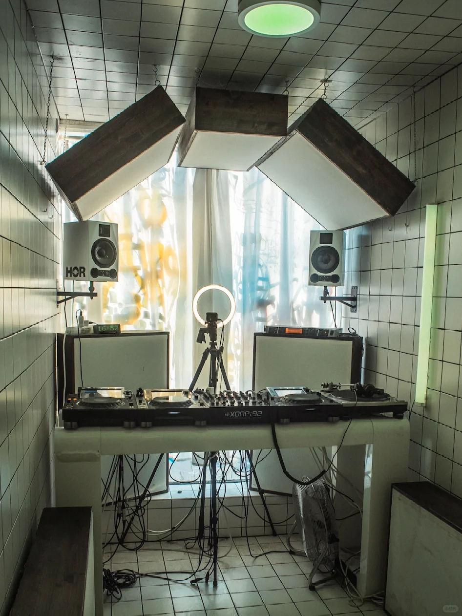 ·💿_ HÖR Berlin