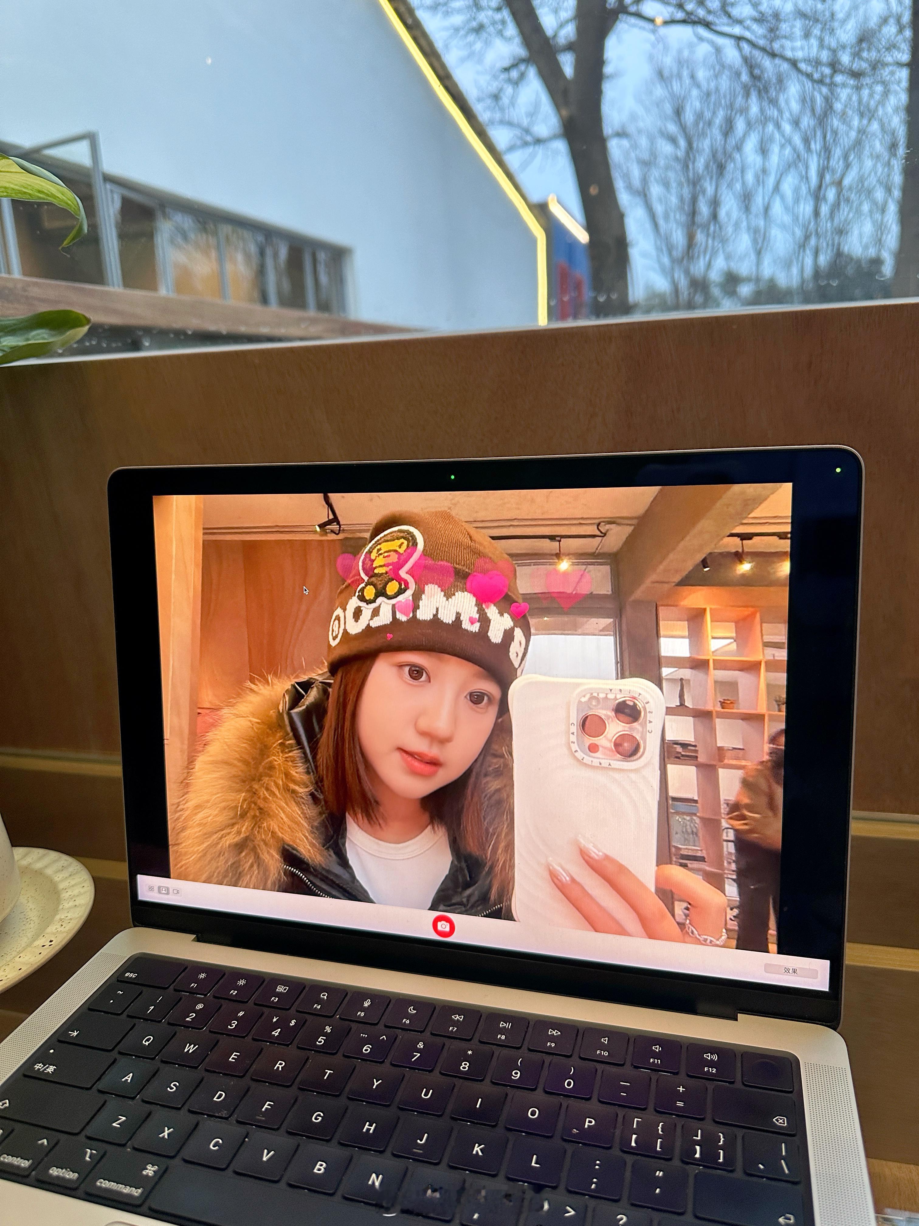 肉丸日记📔 休假也不忘记工作💻 