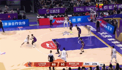 谁也防不住！卡特莱特25中13狂轰44分7板13助4断 下半场独得33分cba