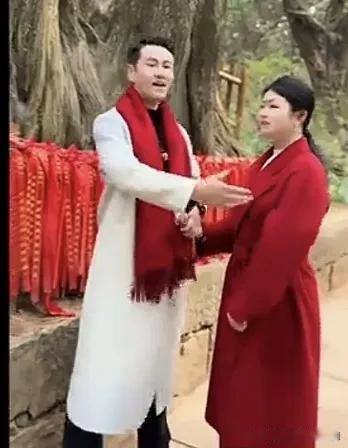如果罗姣对徐子崴说“不”

认识徐子崴之前，罗姣搭档九歌时，虽然粉丝量不够大，直