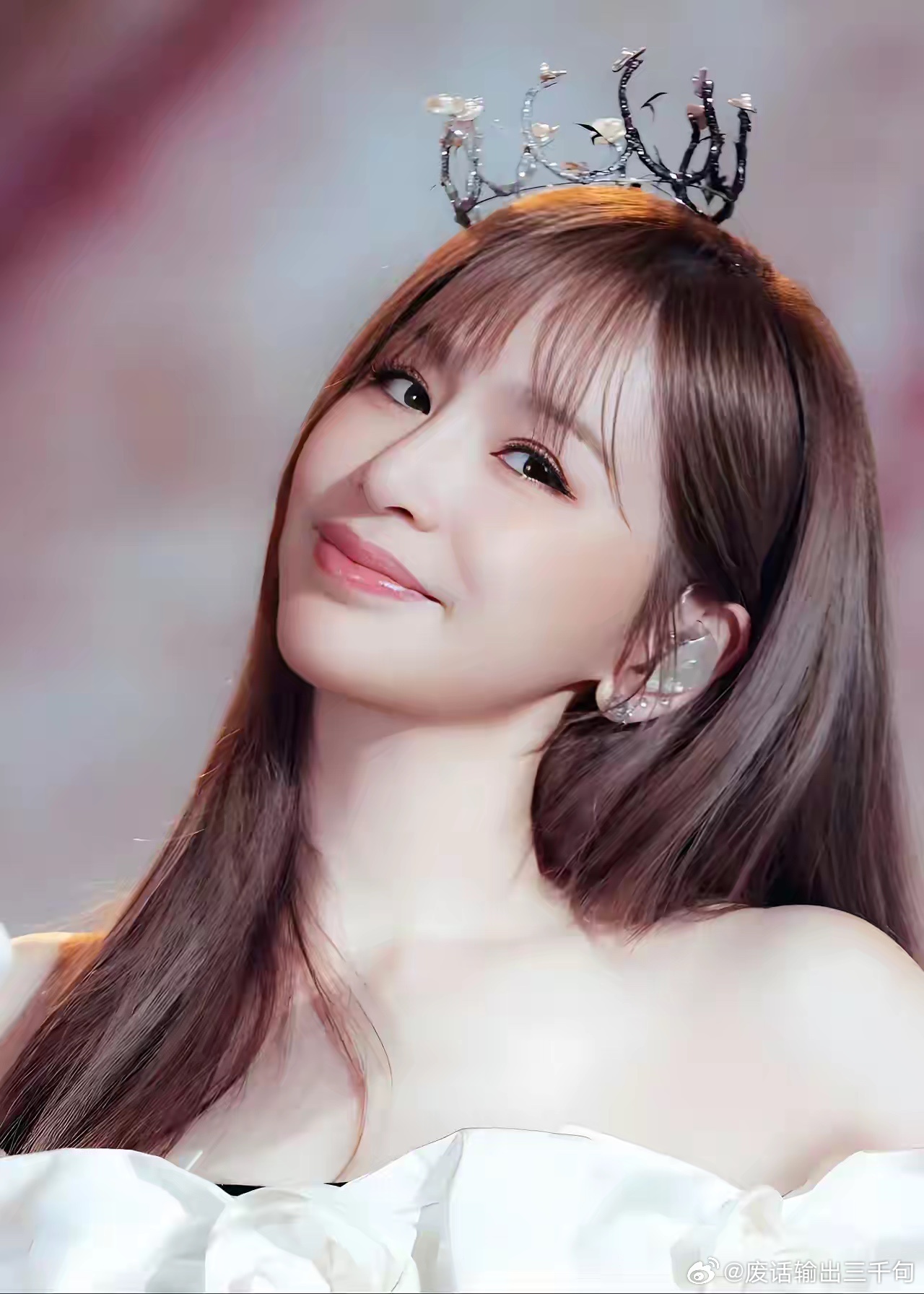 王心凌在低谷期的时候，大量买进了自己歌曲的版权，而且都是低价入手！当年她事业不顺