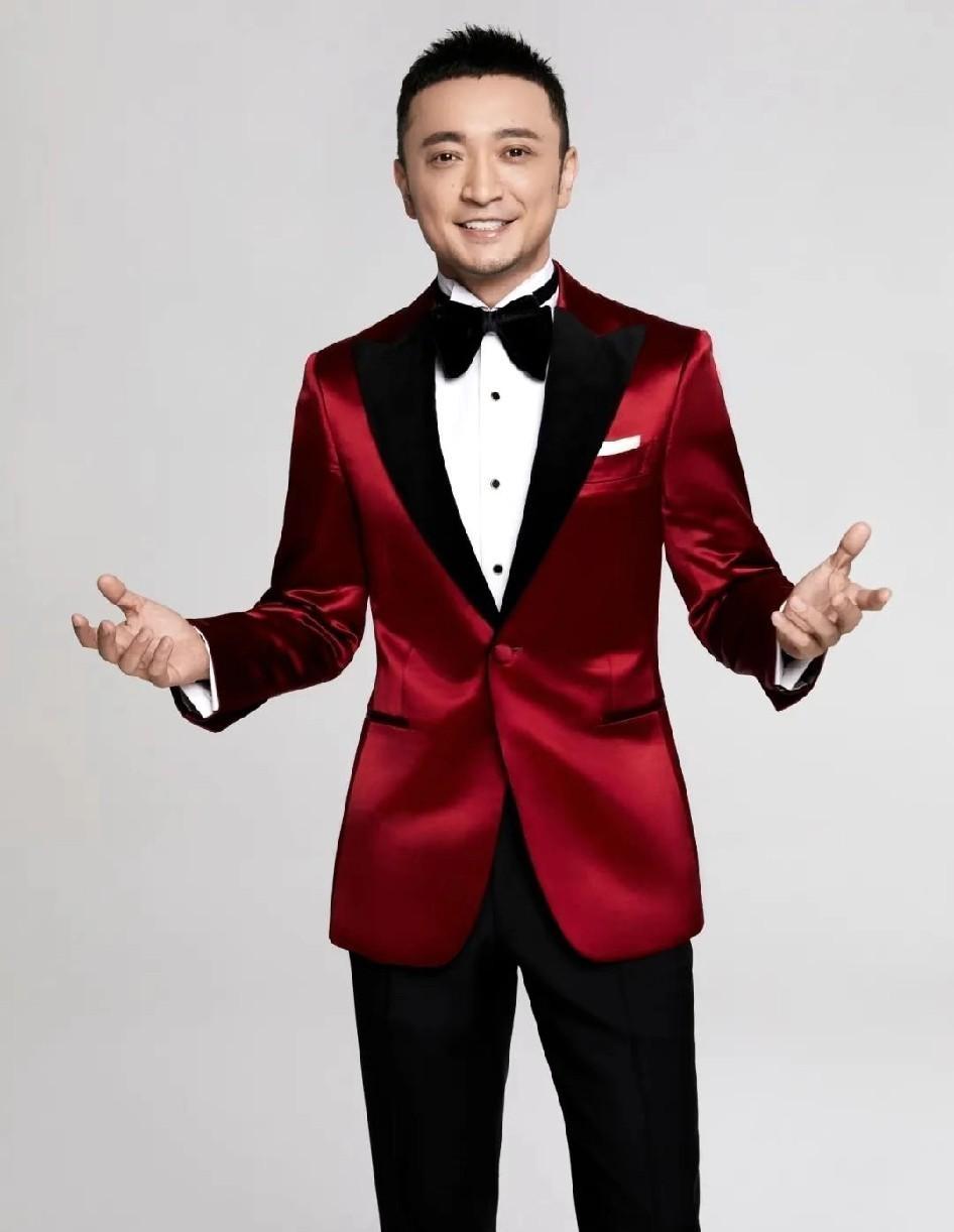 42岁尼格买提，狠狠打了"催婚族"的脸！

离婚5年不婚不育，他把单身生活过在这