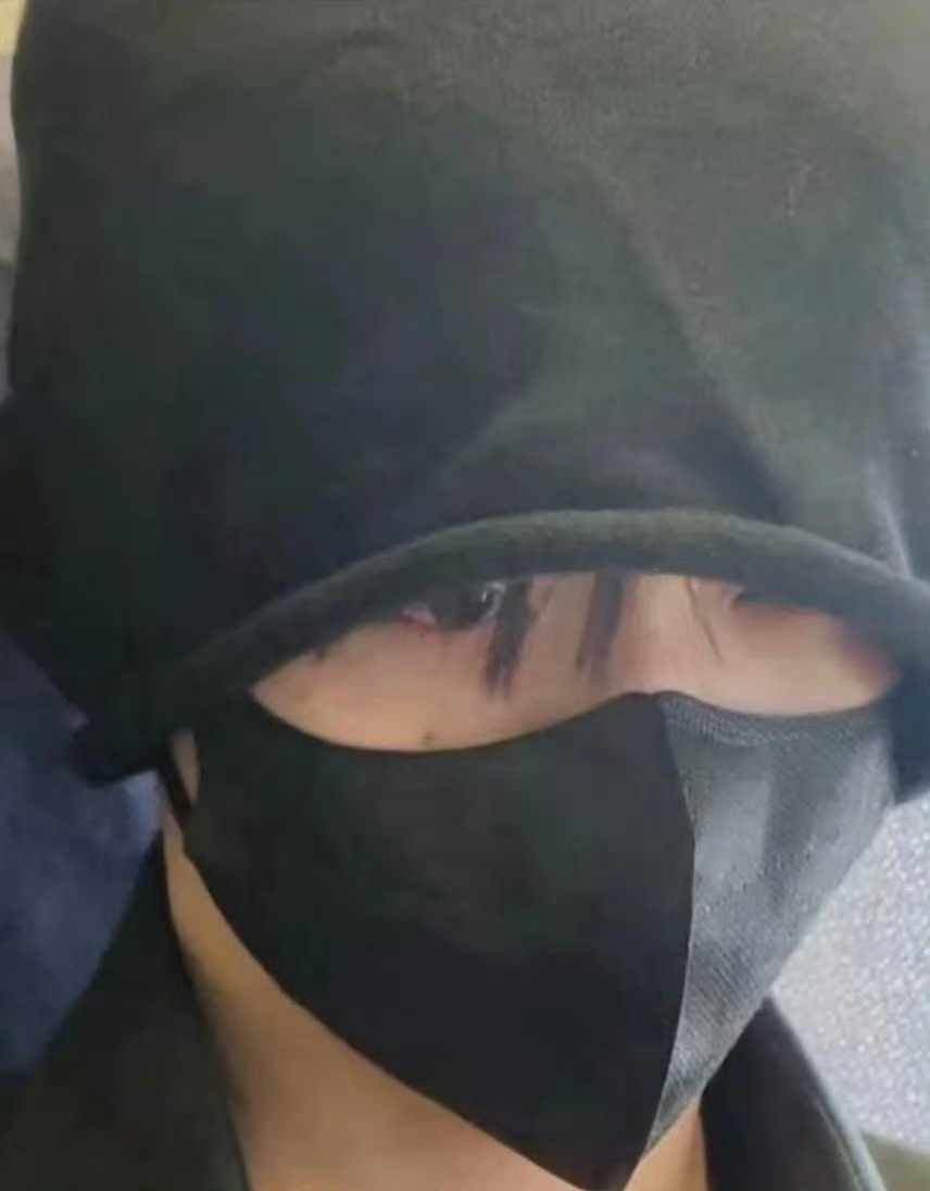 梓渝飞机上被贴脸骂了七分钟 ​​​