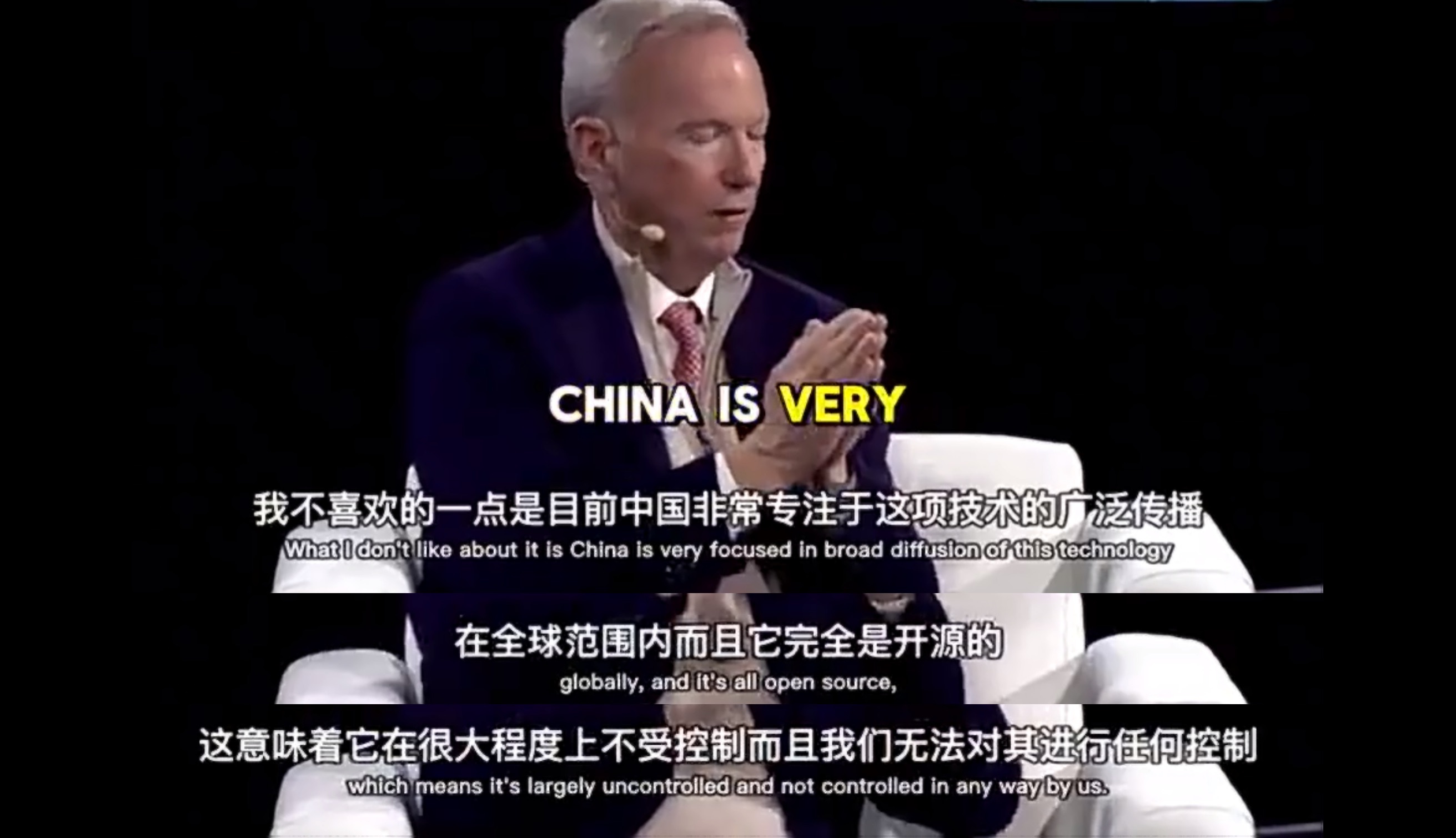 谷歌前CEO批中国AI开源美国巨头坐不住，是因为中国AI不仅把大模型成本打成了“