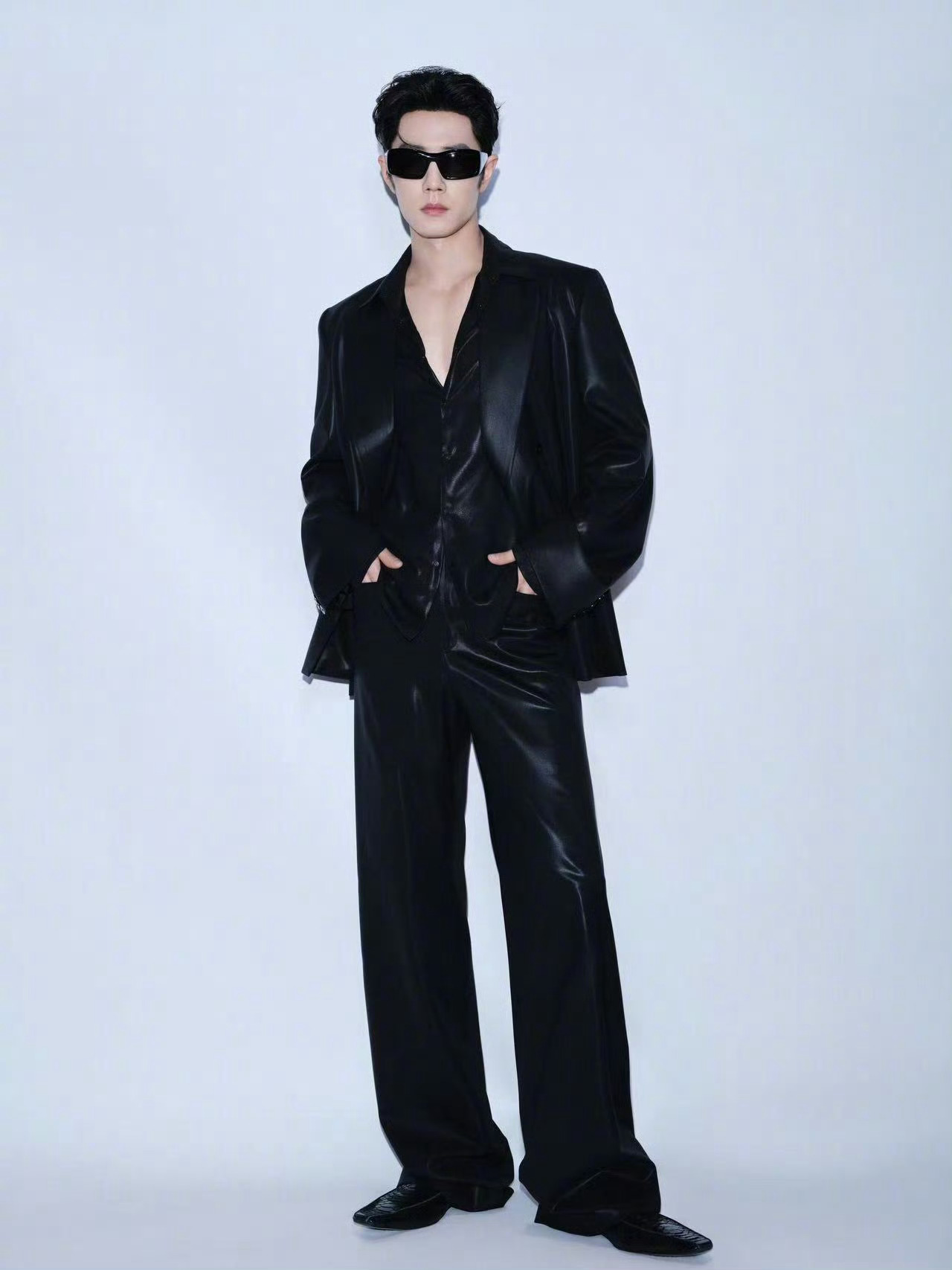 Gucci大秀刚结束，全球代言人肖战率先上身刚发布的Gucci 2026秋冬男装