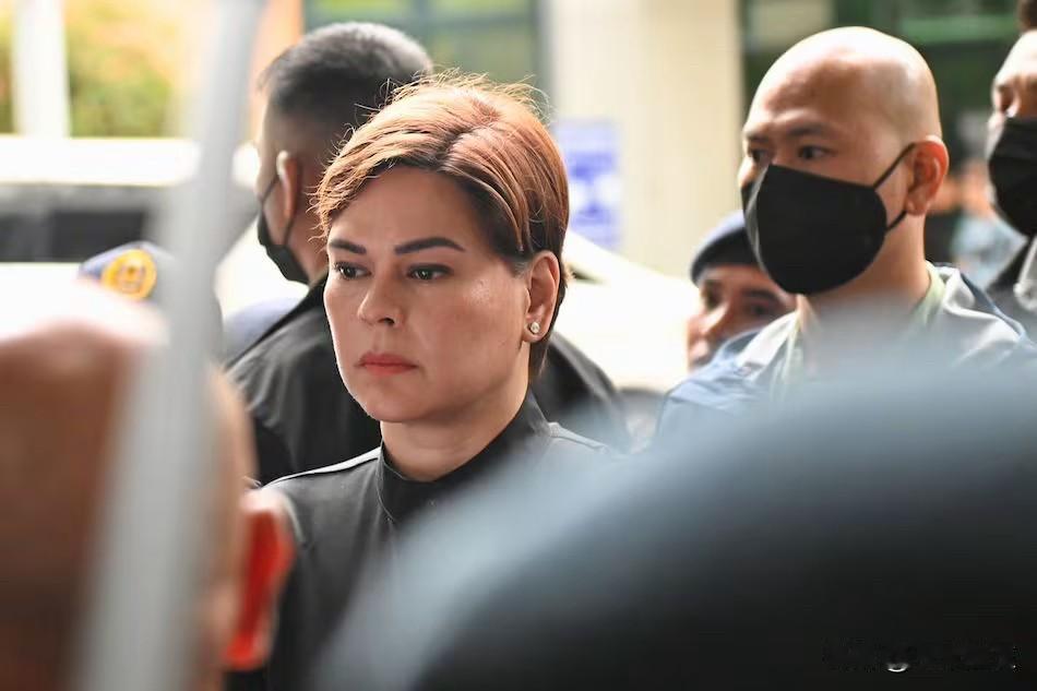 菲律宾参议院弹劾法庭周二裁定，菲律宾副总统莎拉·杜特尔特不能被强制要求其弹劾审判