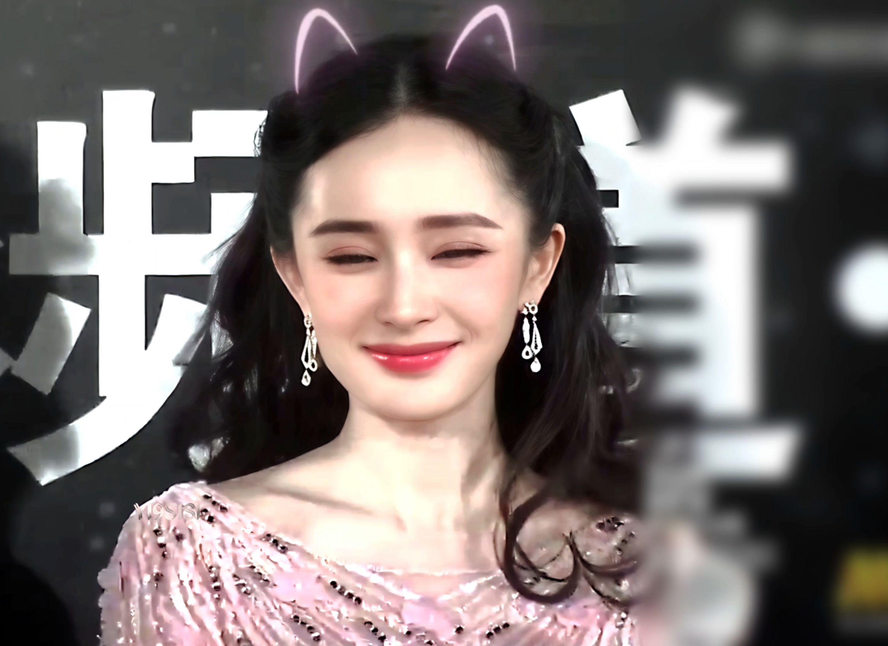 大眼睛怎么笑没了