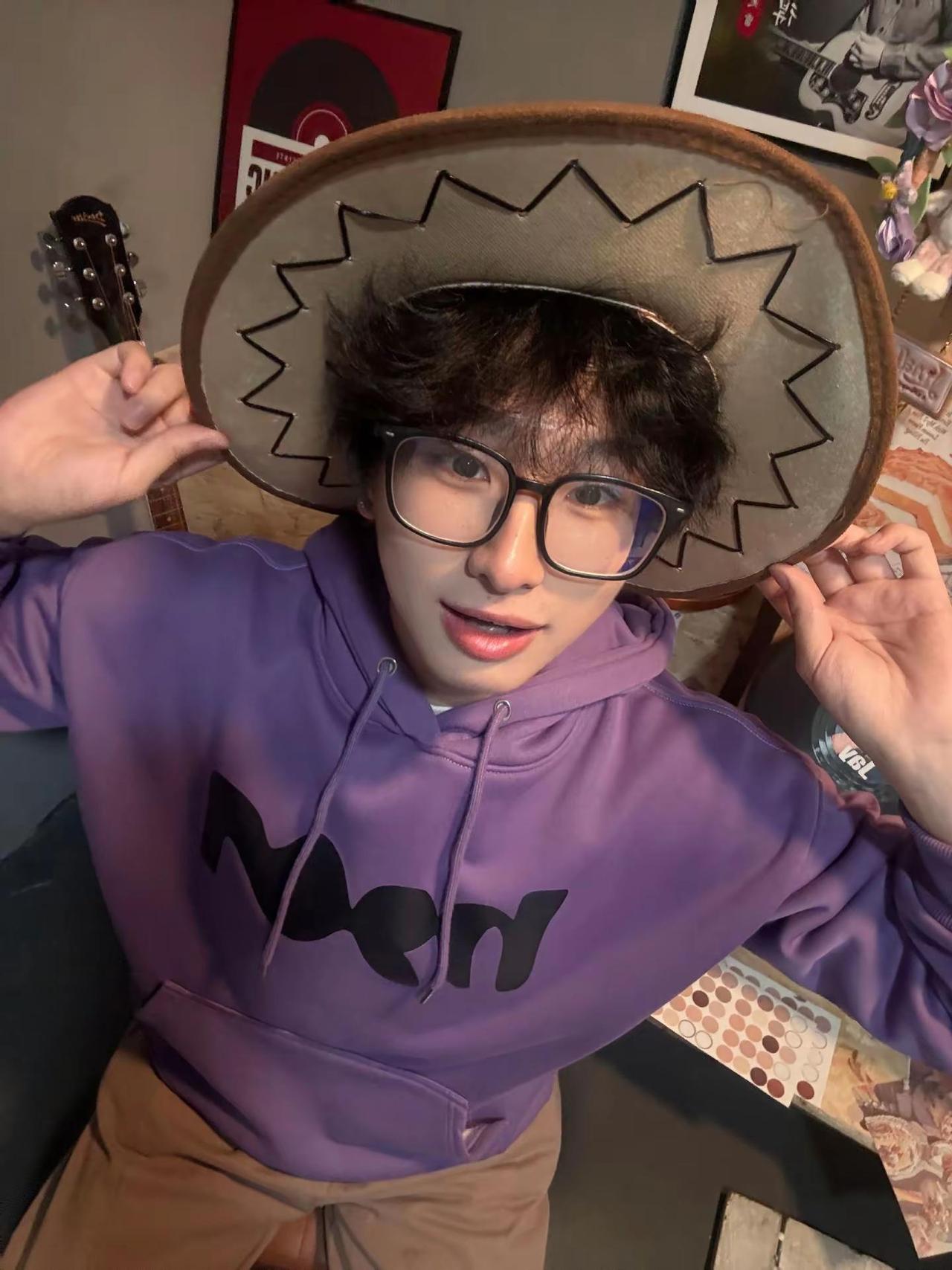 时间没有让我忘记你，只是让我习惯没有你