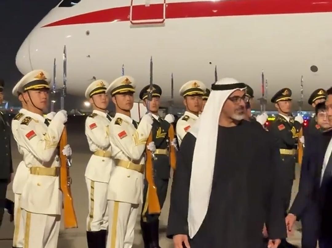 阿联酋王储紧急访华：地缘困局下的战略求援
 
4月12日，阿布扎比王储哈立德率团