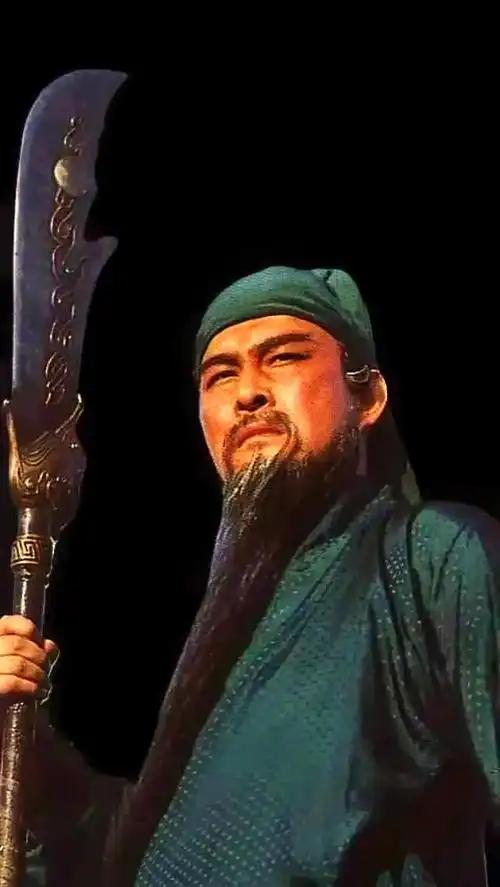 关羽浪得虚名？正史里的关羽比《三国演义》里更强，堪称绝世猛将
提起关羽，不少人受