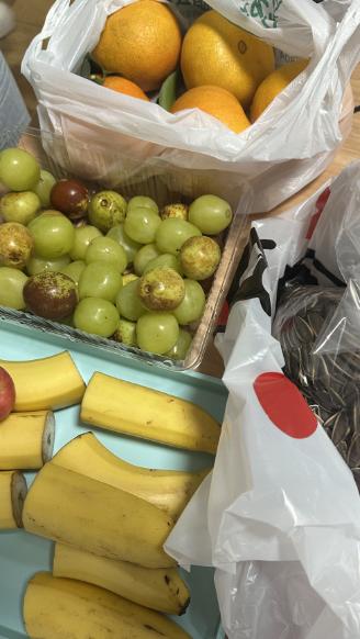 搞笑了，这就是我们公司为双十一这准备的“贡品”[捂脸][捂脸]。

看到别的同行