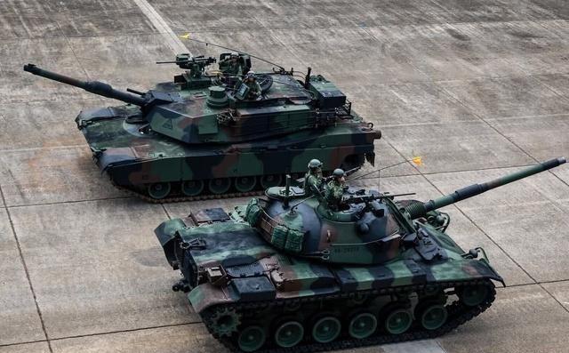 西太大规模军演之际，美对台军售坦克悄悄抵达台湾，台当局连夜转运至军营！

这两天