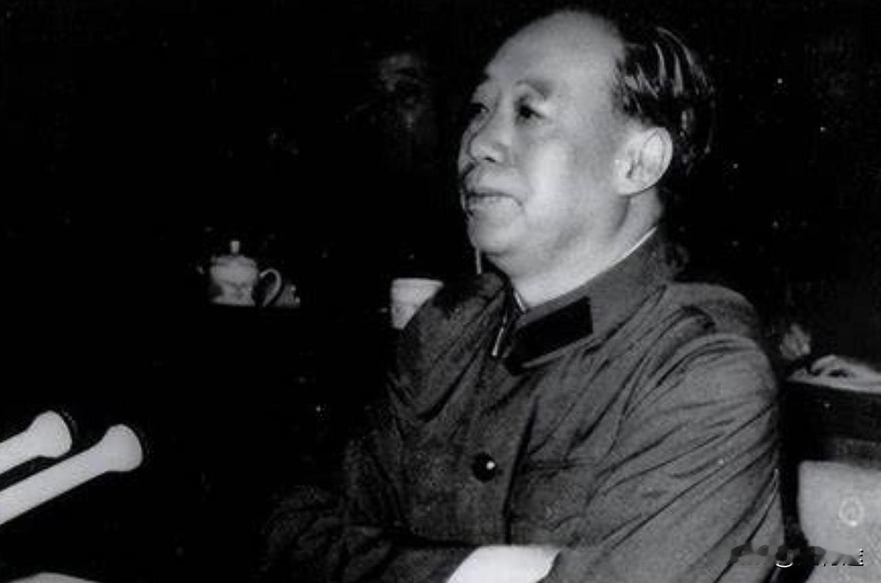 1973年，北京饭店建到14层时，汪东兴惊出一身冷汗，立即上报：不能再建了
北京