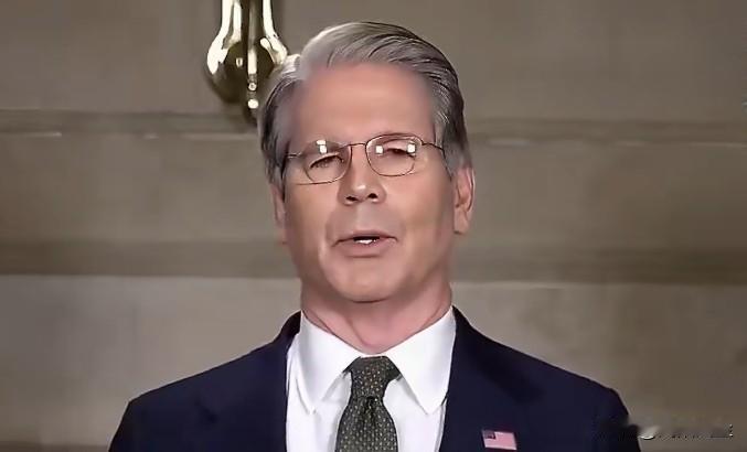 美国财政部长贝森特:“我可以告诉各位，总统从未停止为美国人民奔走，我想他已经明确