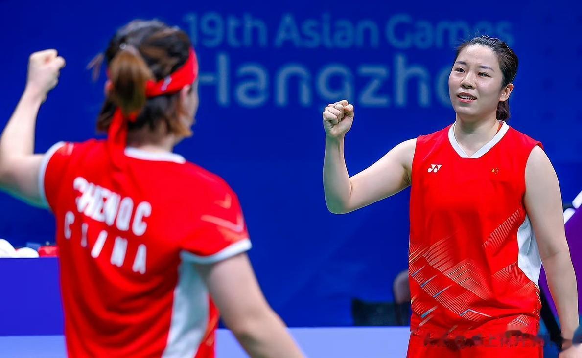 2-1！拒绝重蹈团体赛覆辙，逆转韩国组合，陈清晨贾一凡晋级决赛
陈清晨贾一凡在与