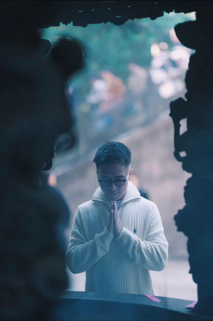 愿大盘扶摇直上，愿个股乘风破浪，日日收红，月月丰收 