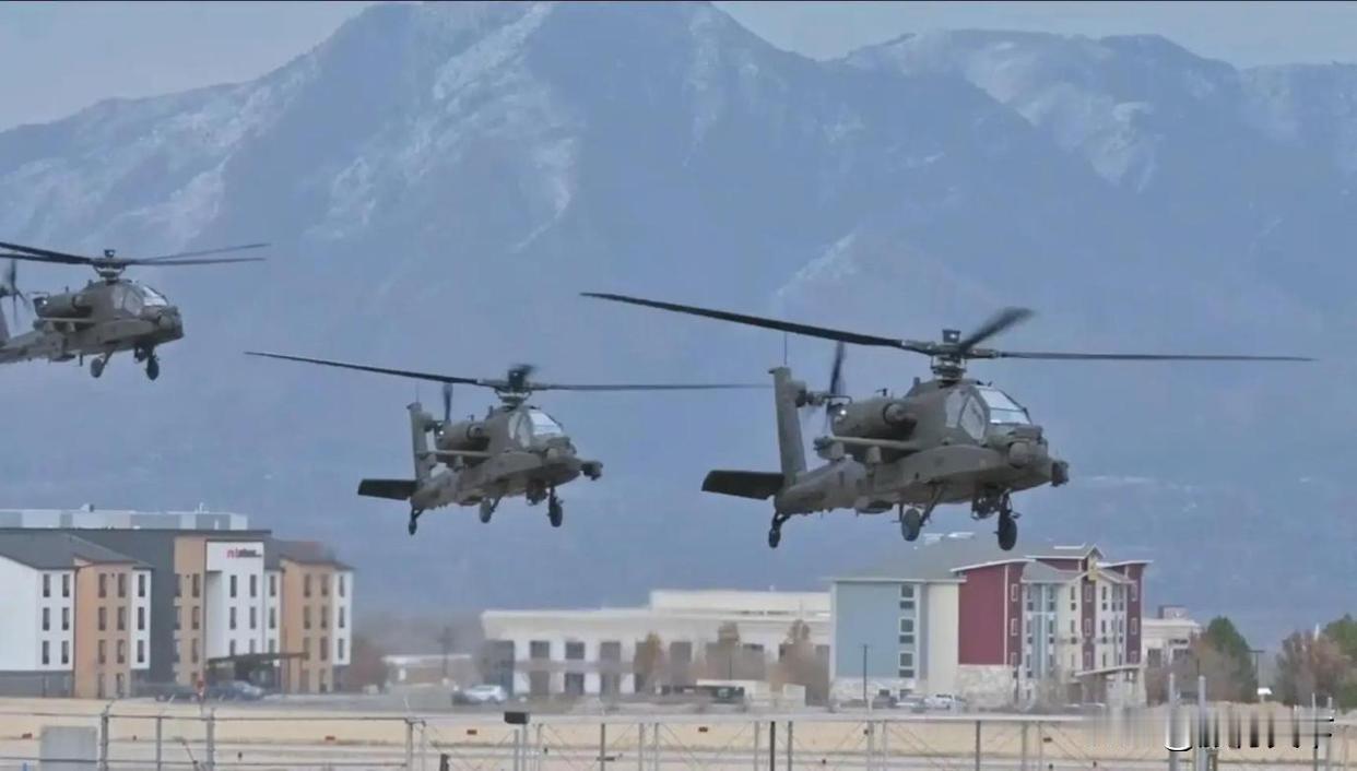 美军出现在加拉加斯，大批“支奴干”直升机突袭！为啥委军拦不住？

来源:一纸榴莲