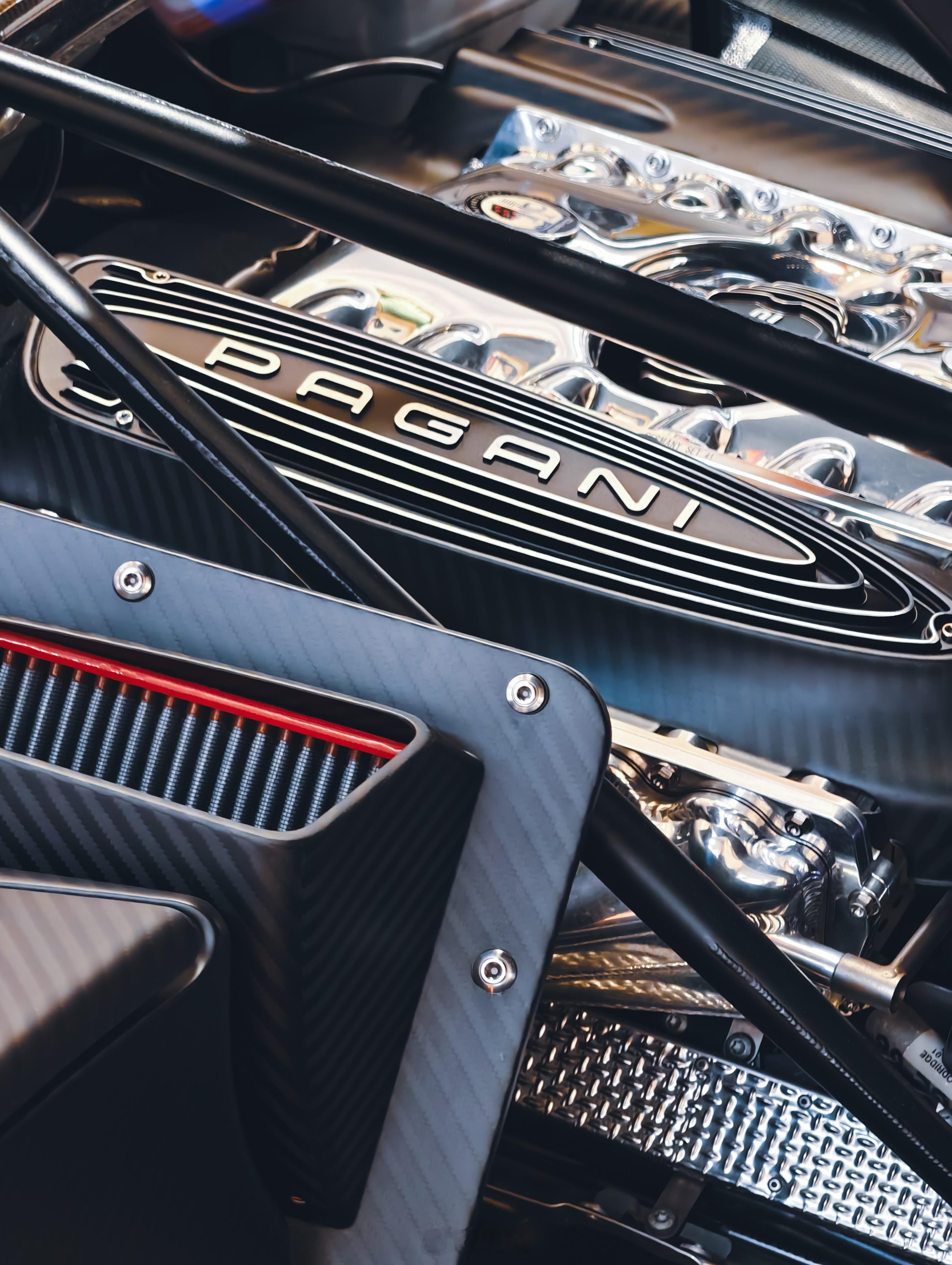 Pagani Huayra Roadster BC 瞎拍一下真车太绝了[流鼻血]