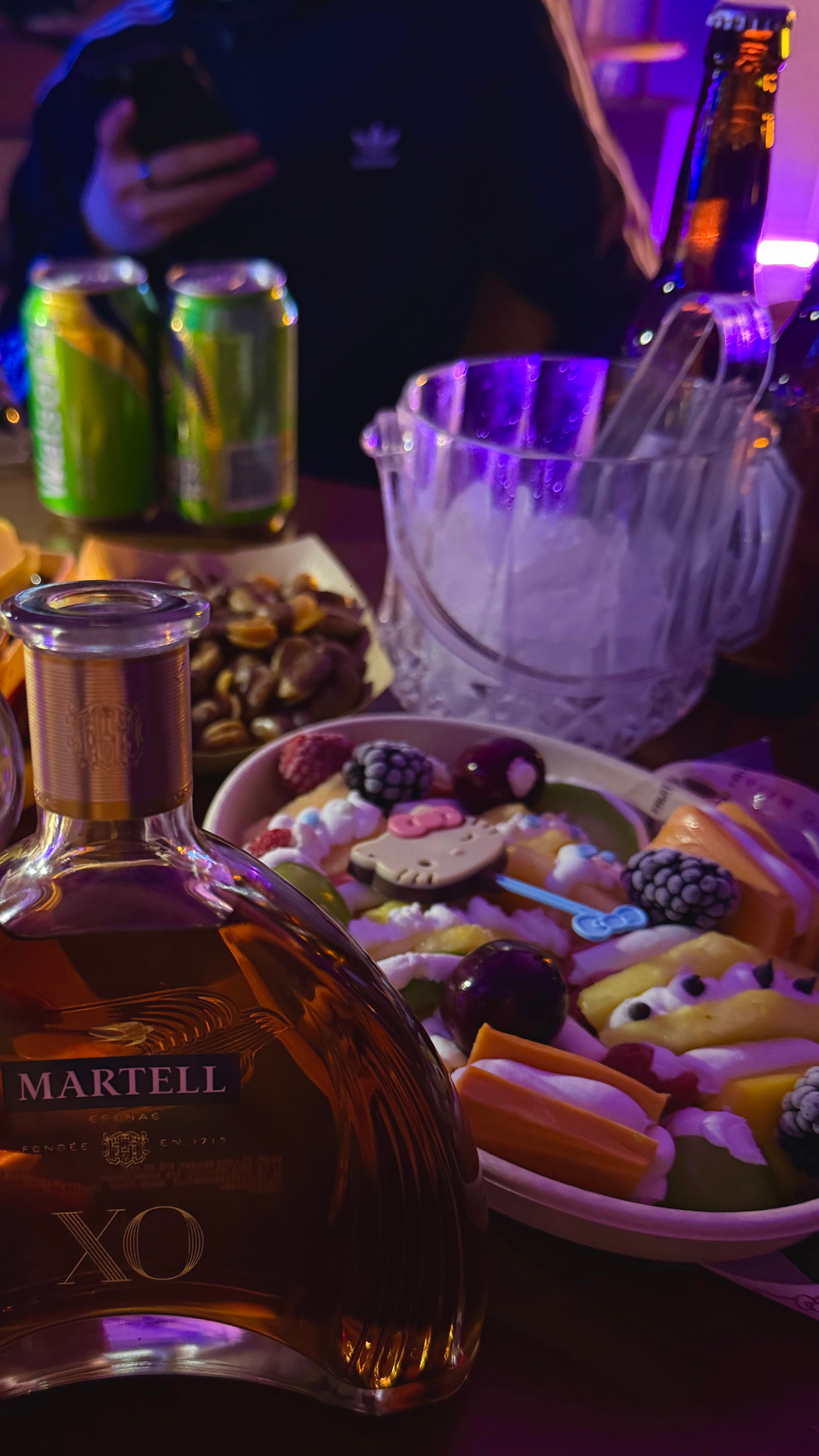 身边的人👱🏻♀️永远不缺，只是妳最特别❤️…… 龙港