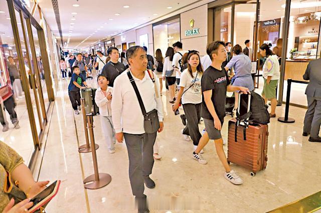 资本市场股票金融 「香港財政司司長陳茂波：迎5年來最強勁季度GDP增長..香港经