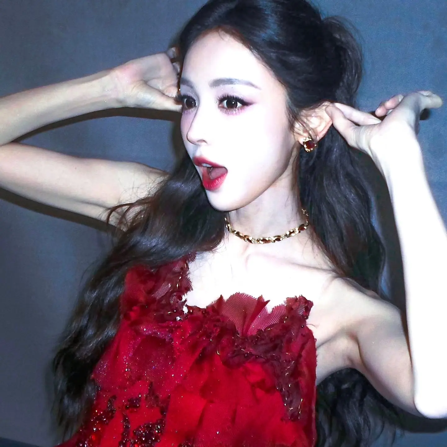 娜扎。
