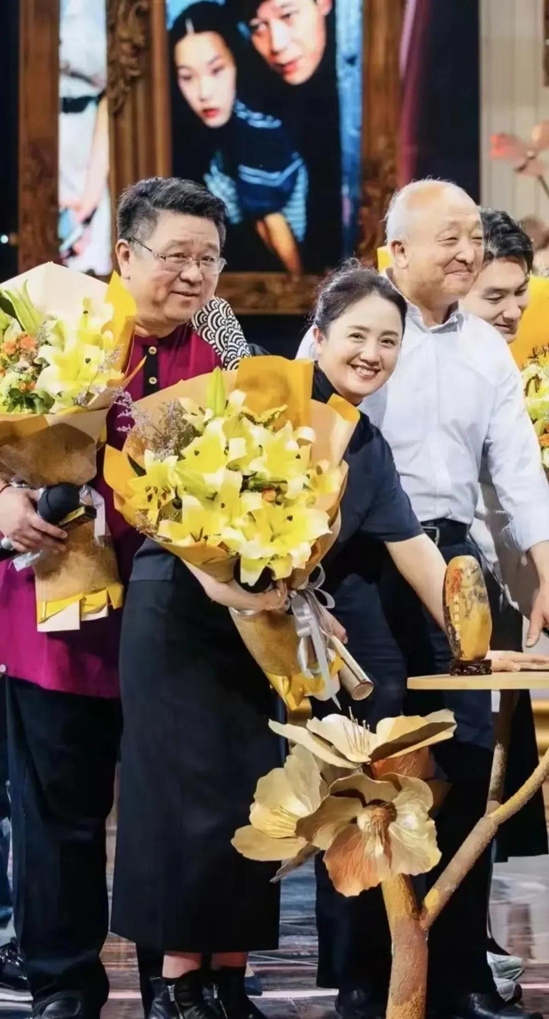 听到演员朱媛媛去世的噩耗，深感悲痛。但有的网民煞有介事地说，朱媛媛英年早逝是因为