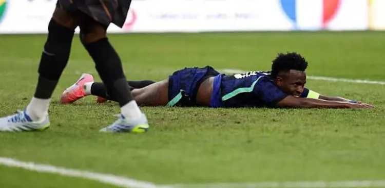 为了证明自己能力，维尼修斯想冒伤病风险出战克罗地亚根据《世界体育报》的报道，维尼