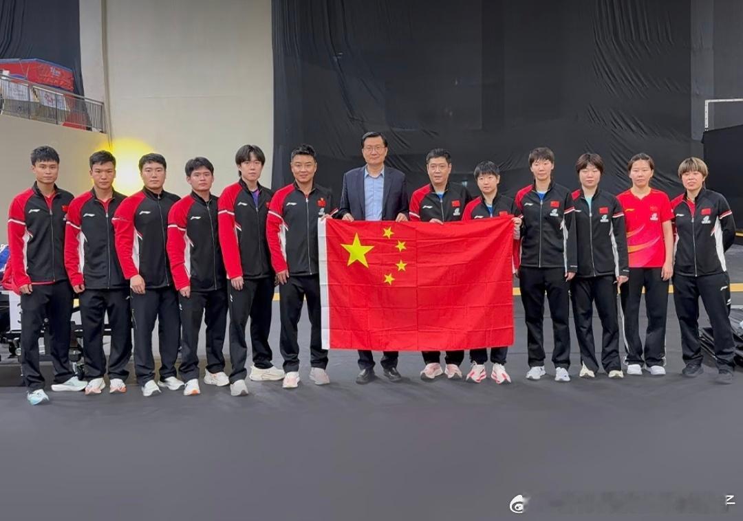 亚锦赛 颁奖 中国队印度亚锦赛赛后的大合影🇨🇳📷cr·欧百娜 ​​​