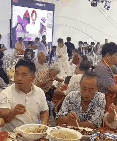 大叔：都是九年义务教育，为什么他就那么优秀。