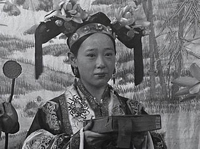 清朝禁止满汉通婚吗？

这个问题实在不好回答，目前尚未发现清朝存在禁止满汉通婚的