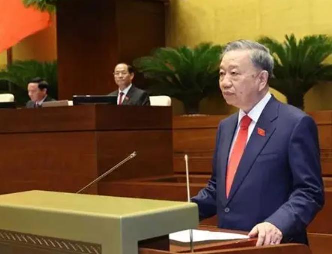 越南看中国强大了知道害怕了。害怕的是占领中国南海所有的岛礁，怕中国给他收回来了。