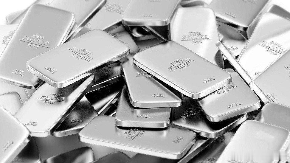 凤凰新闻【昨晚史诗级暴跌，其实早有预兆……】在经历了近乎“疯狂”的2025年后，