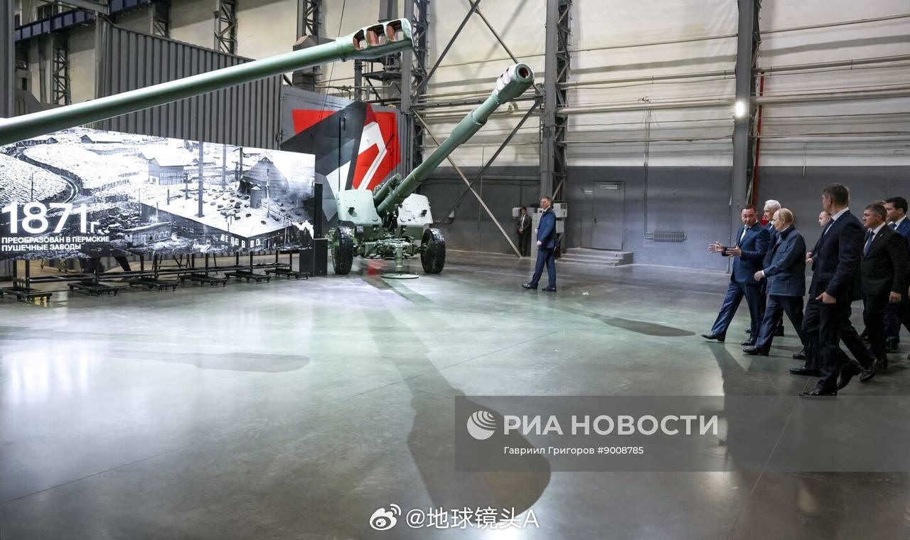 俄军也要造155毫米口径的大炮了？
众所周知前苏联和俄军的师属支援火炮口径一般为