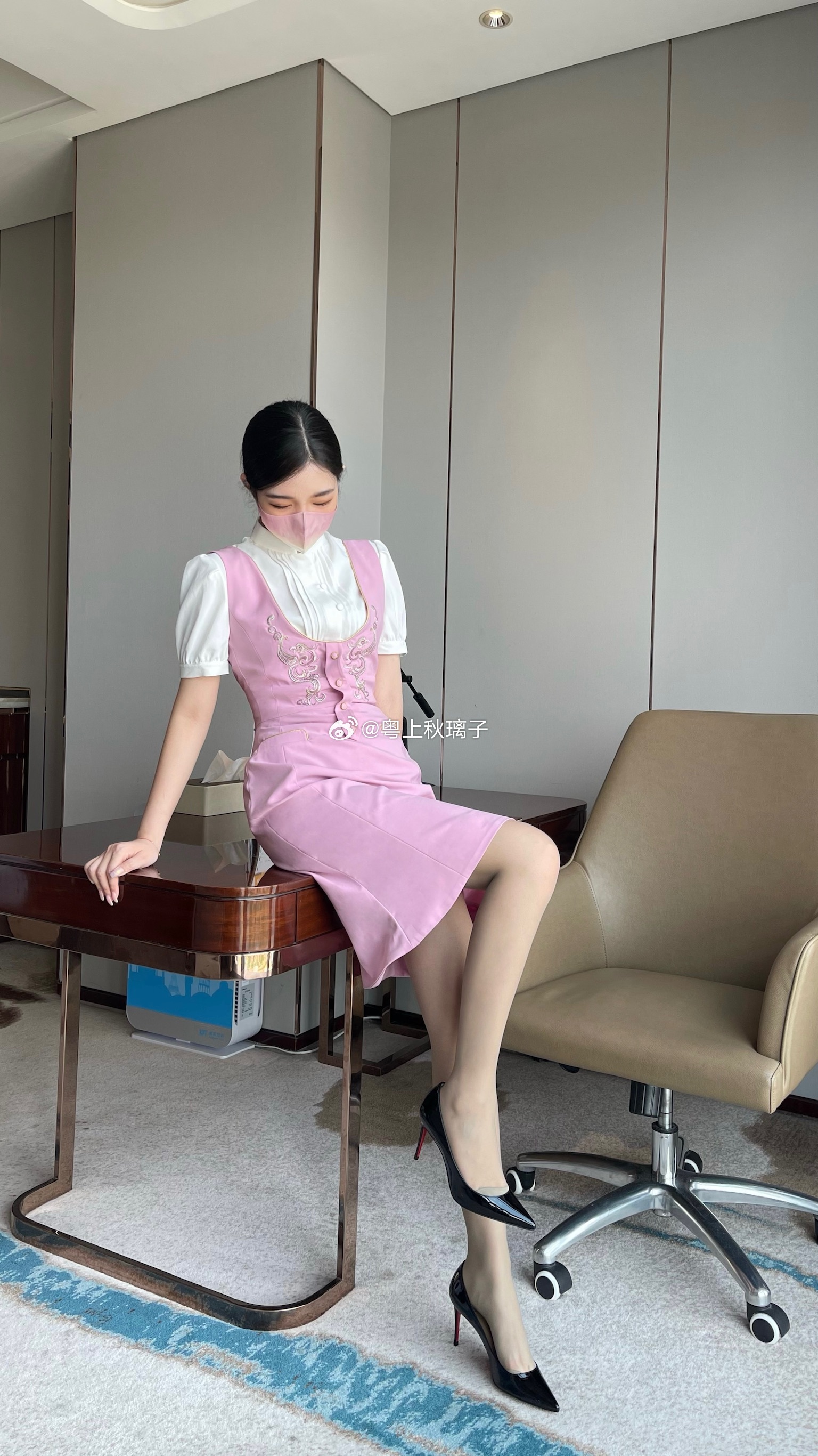 下班回酒店休息啦[兔子] ​​​