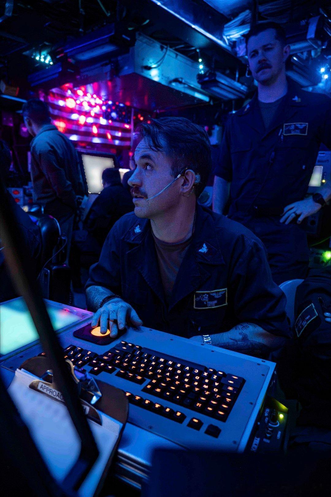 2025年6月，USS Nimitz (CVN 68)在中央司令部行动区4 ​​