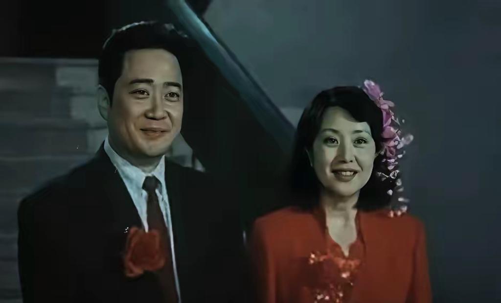张铁生蹲了十五年大牢。他媳妇董礼平等了十五年。她是沈阳农业大学的讲师，两人是同窗